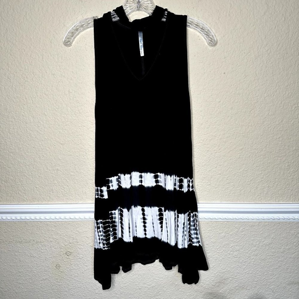 LANI California Black & White Tie Dye SZ Medium Sleeveless Chocker V Neck